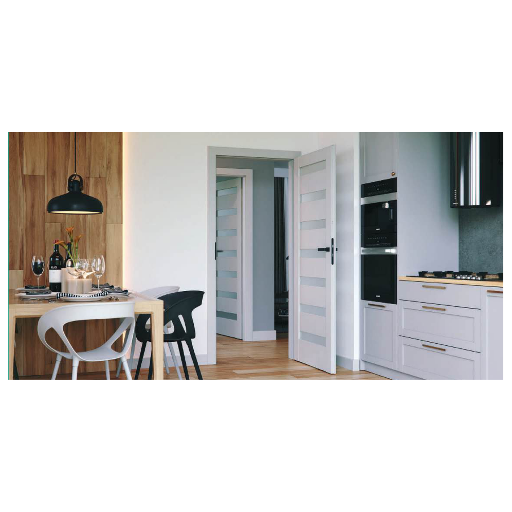 Porte intérieure VERTE HOME groupe B et D blanche à panneaux, près d'une cuisine.